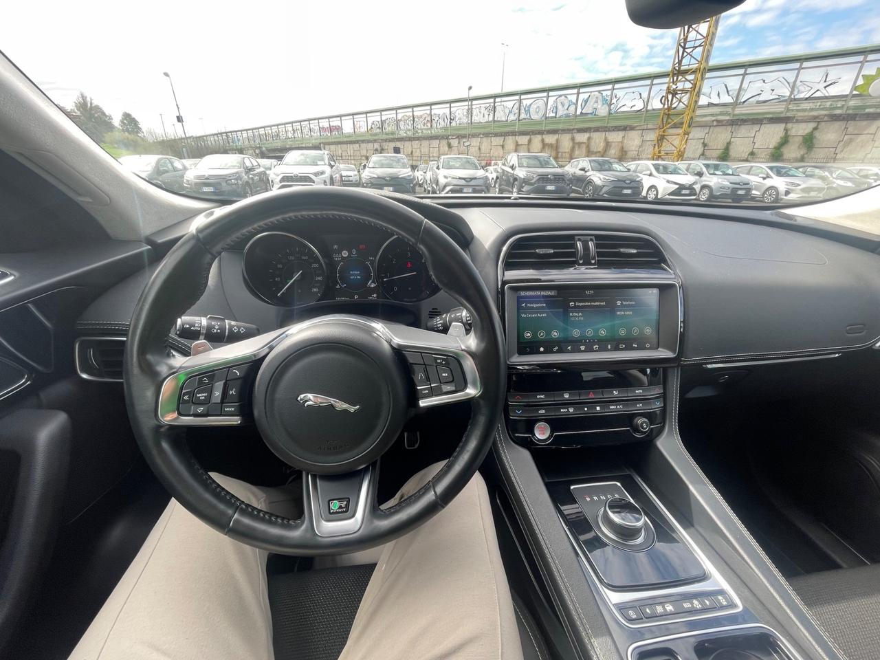 Jaguar F-Pace 2.0 D 180 CV AWD aut. R-Sport GARANZIA