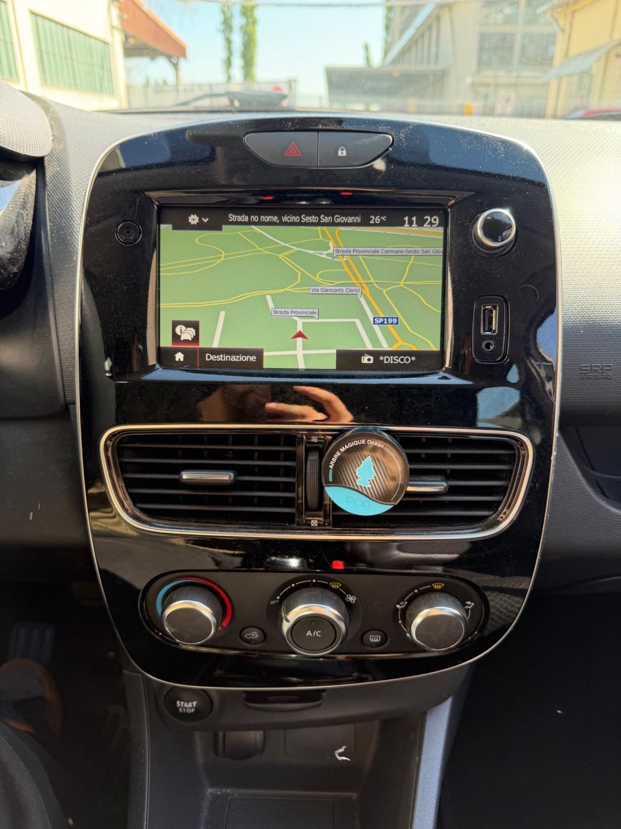 Renault Clio TCe 12V 75 CV 5 porte Moschino Zen