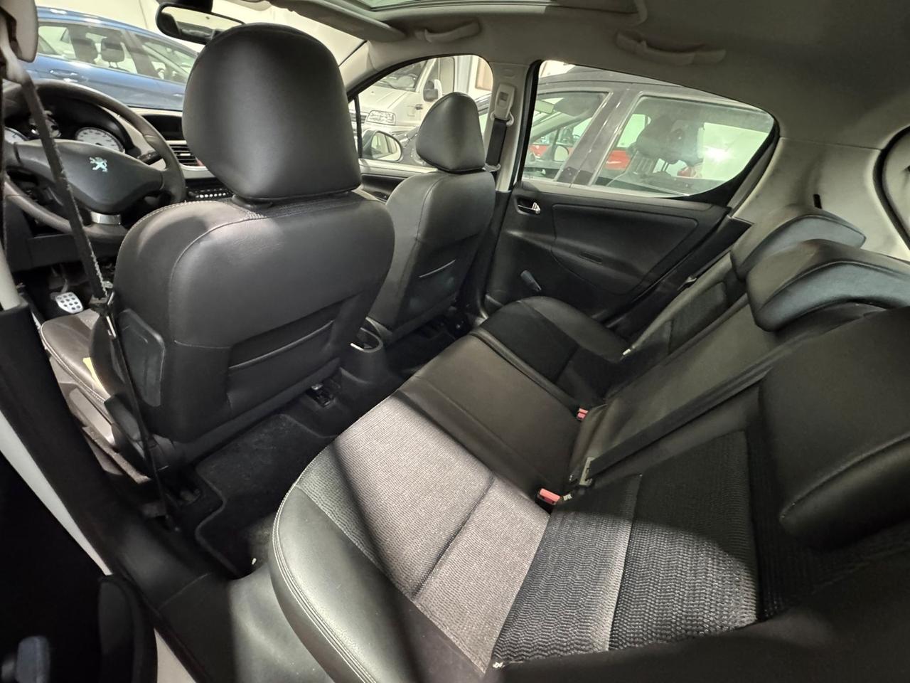 Peugeot 207 1.6 VTi 120CV 5p. Allure SI NEOPATENTATI
