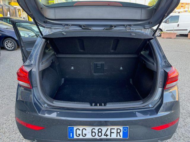 HYUNDAI i30 1.6 CRDi hybrid AUTOMATICA