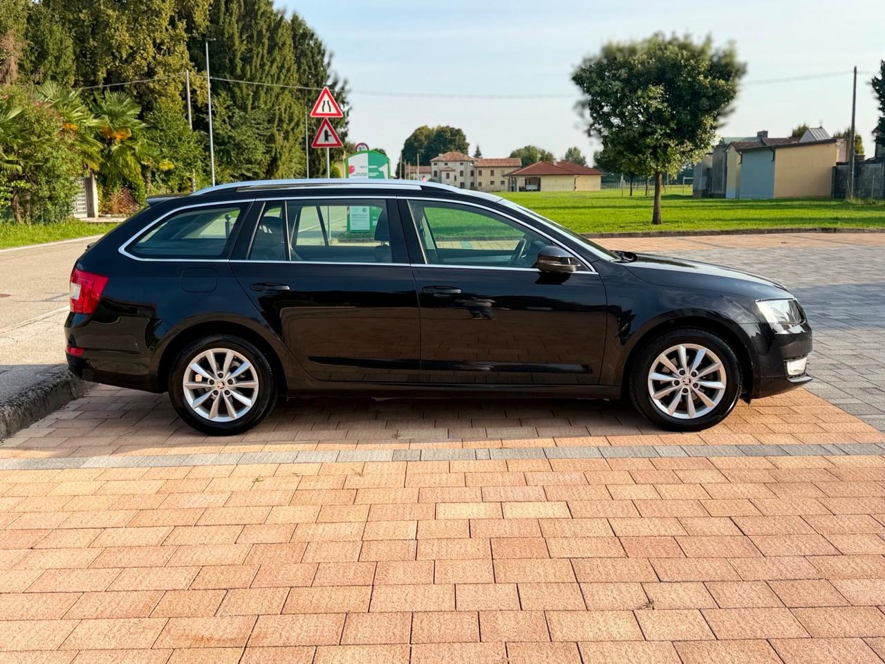 Skoda Octavia 1.6 TDI CR 110 CV Wagon Style e6