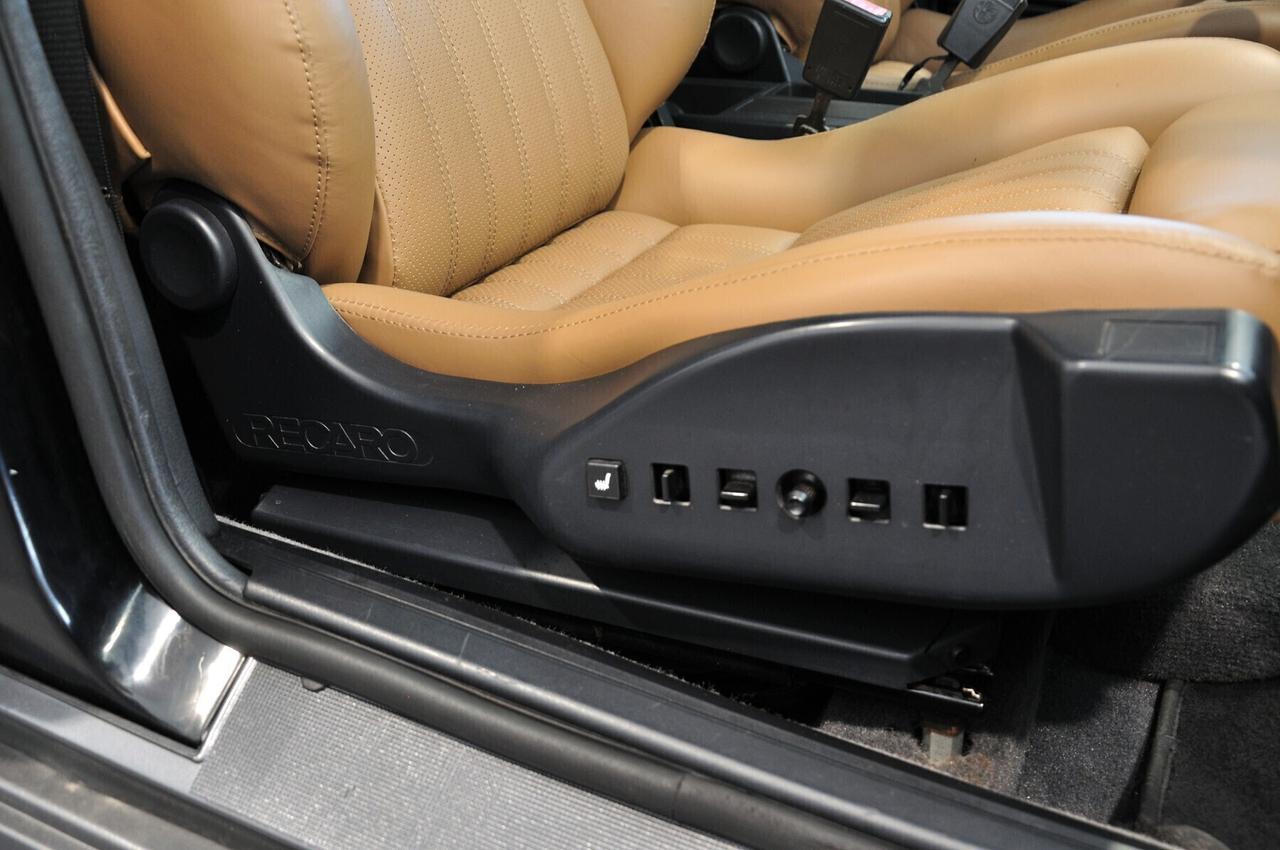 Alfa Romeo 164 3.0i V6 24V cat Q4 Recaro