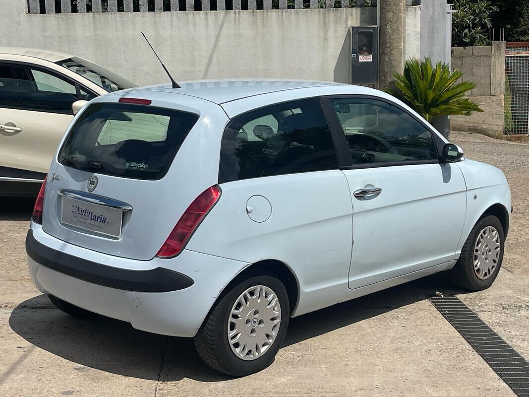 LANCIA YPSILON 1.2 16v Argento 60 cv "adatta anche per neopatentati"