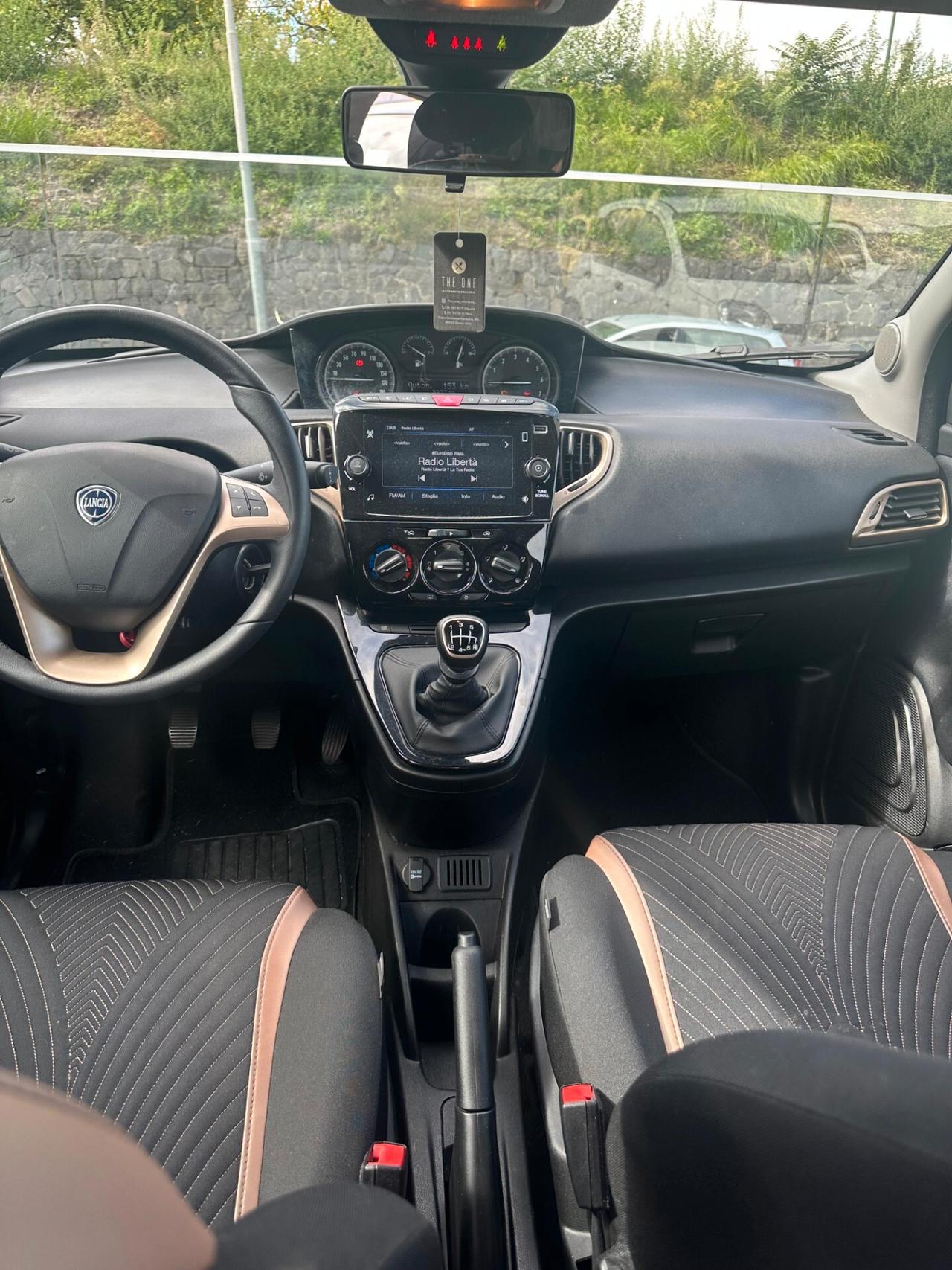 Lancia Ypsilon 1.0 5 porte S&S Mild Hybrid Alberta Ferretti