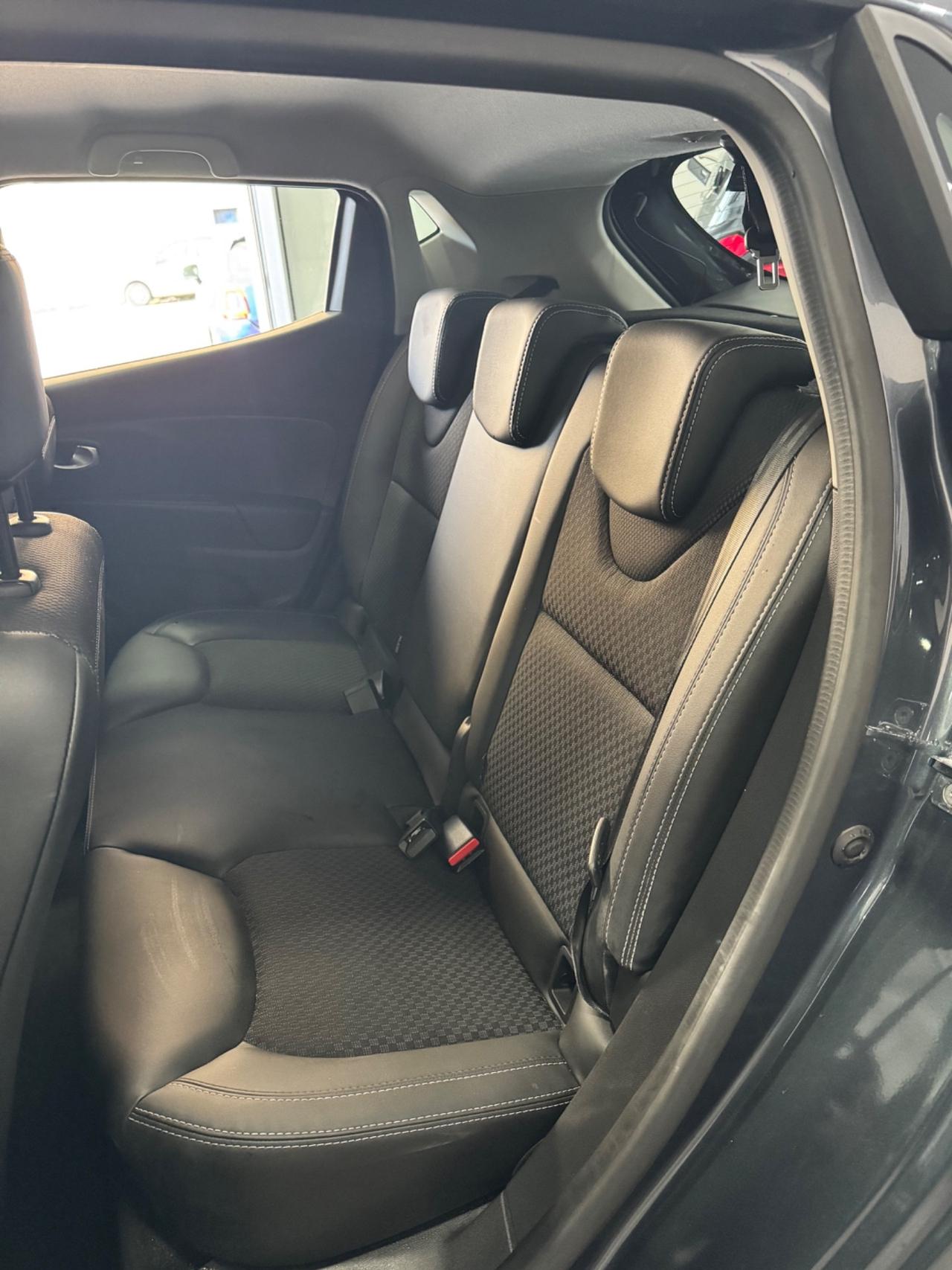 Renault Clio TCe 12V 75 CV 5 porte Moschino Intens