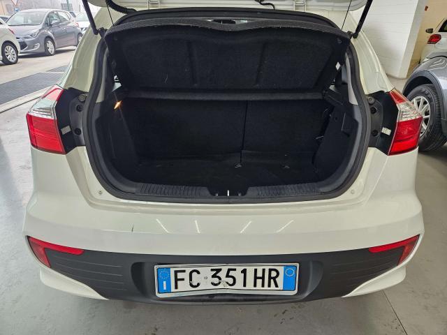 Kia Rio Rio III 2011 5p 1.1 crdi Active EURO 6