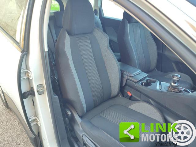 PEUGEOT 5008 BlueHDi 130 S&S Business