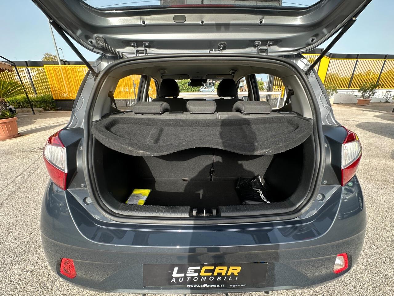 HYUNDAI i10 1.0 MPI Advanced