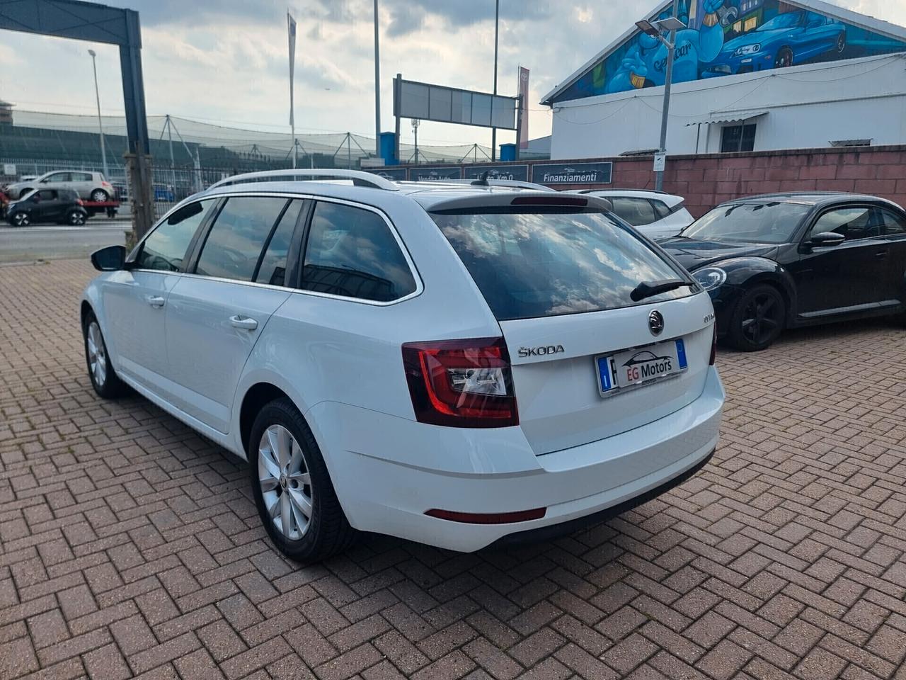 Skoda Octavia 1.6 TDI CR 115 CV DSG Wagon Executive