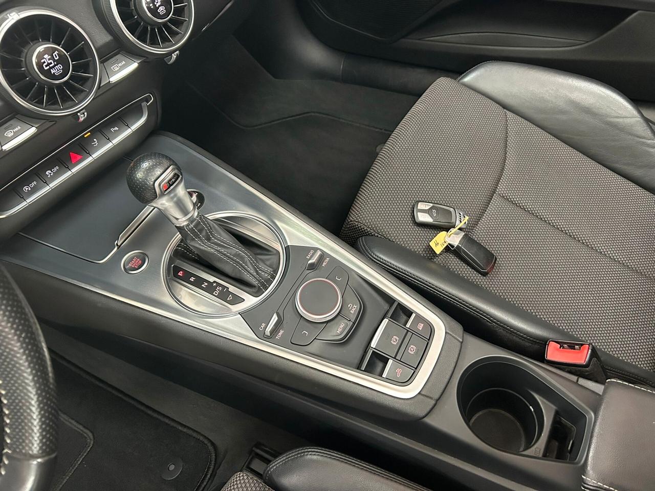 Audi TT Roadster 2.0 TFSI quattro S tronic line