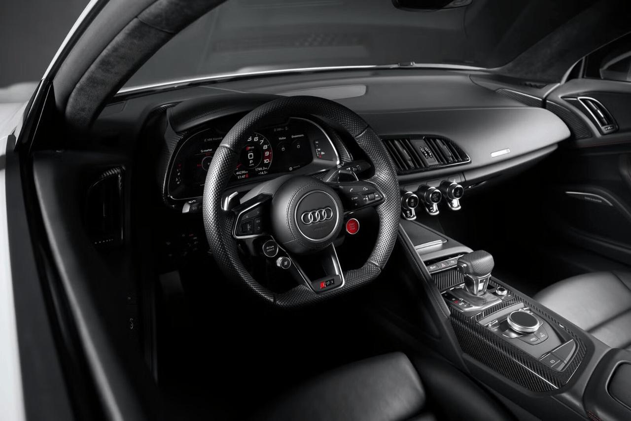 Audi R8 Performance V10 620hp Quattro