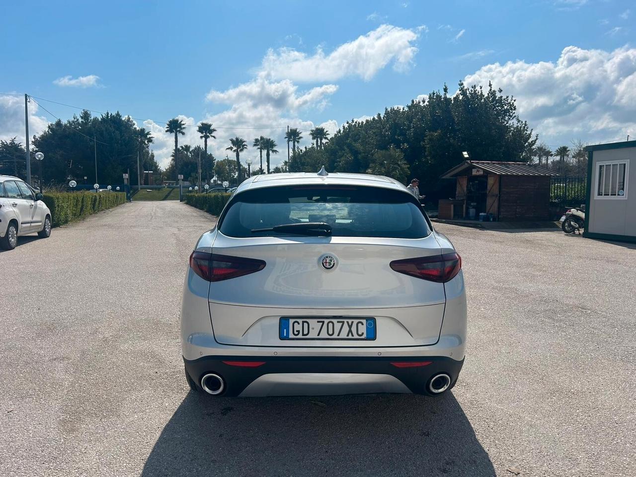 Alfa Romeo Stelvio 2.2 Turbodiesel AUTOCARRO 5 POSTI (N1) 160 CV AT8 RWD Business € 14.800 + IVA
