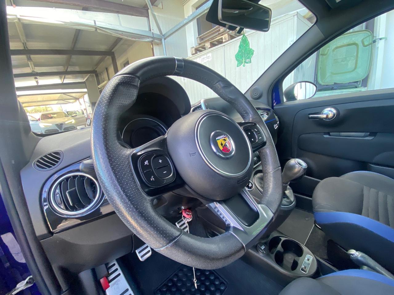 Abarth 595 1.4 Turbo T-Jet 165 CV Monster Energy Yamaha