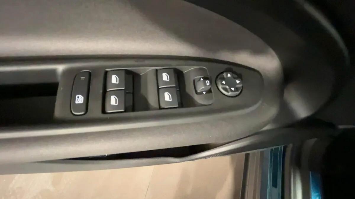 Alfa Romeo Junior 1.2 136 CV Hybrid eDCT6 Speciale
