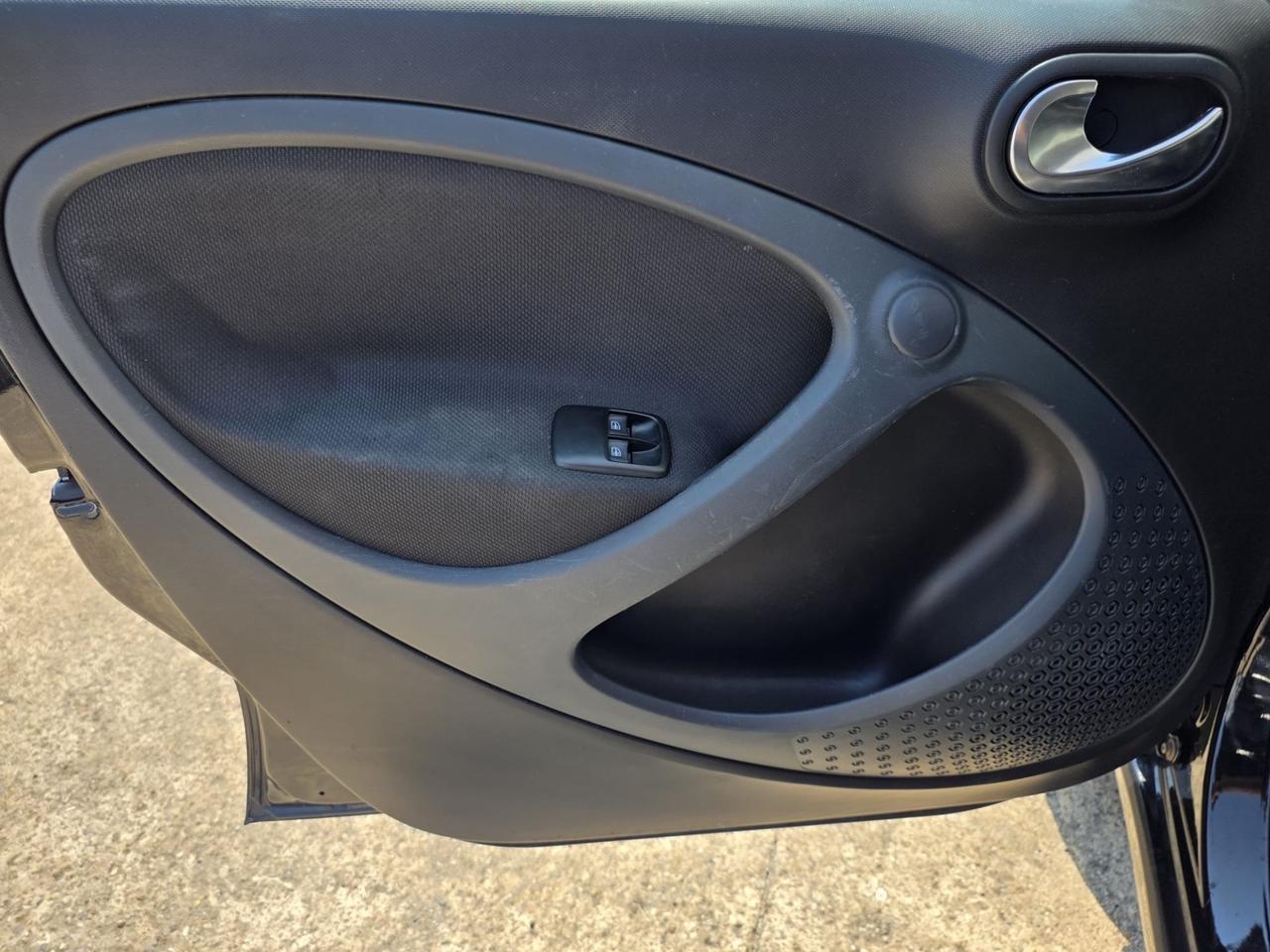 Smart ForFour 71CV,, 1.0b. AUTOMATICO solo 53.000km.