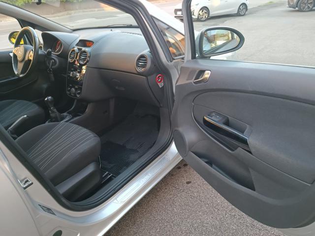 OPEL Corsa 1.2 5 porte Club