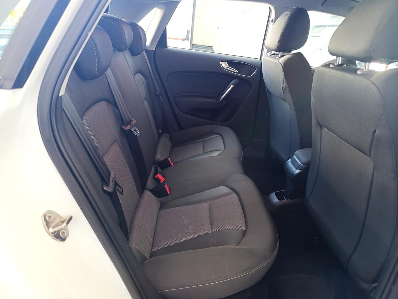 Audi A1 SPB 1.6 TDI 90cv Ambition S-Line esterno - Uniproprietario