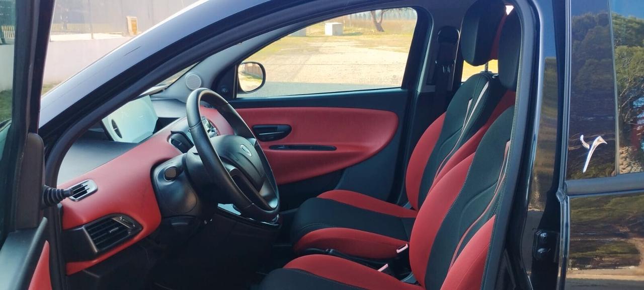 Lancia Ypsilon 1.2 69 CV 5 porte S&S Gold