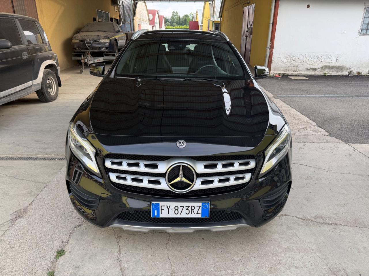 Mercedes GLA 200 d Autom. 4Matic Premium AMG