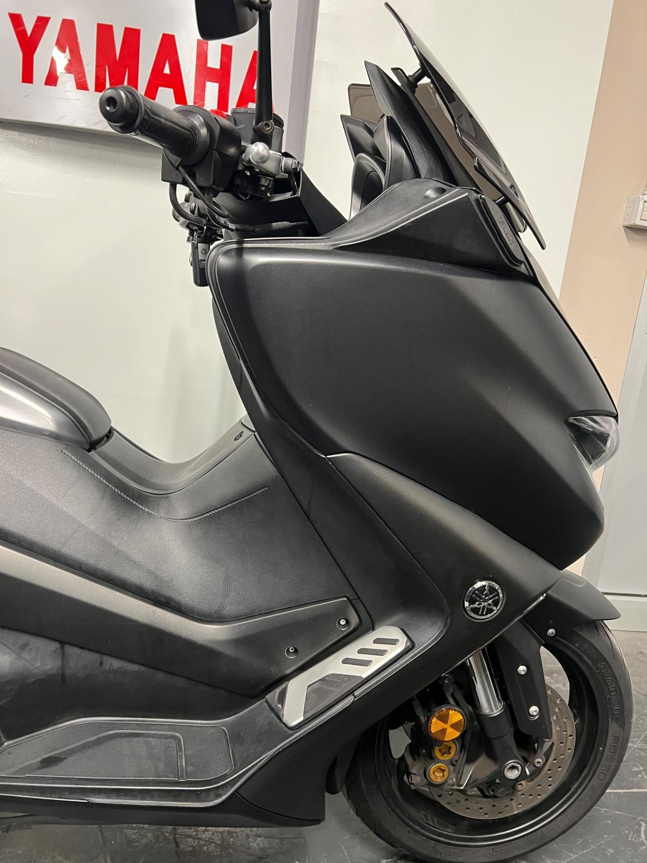 Yamaha TMAX 560 Tech max