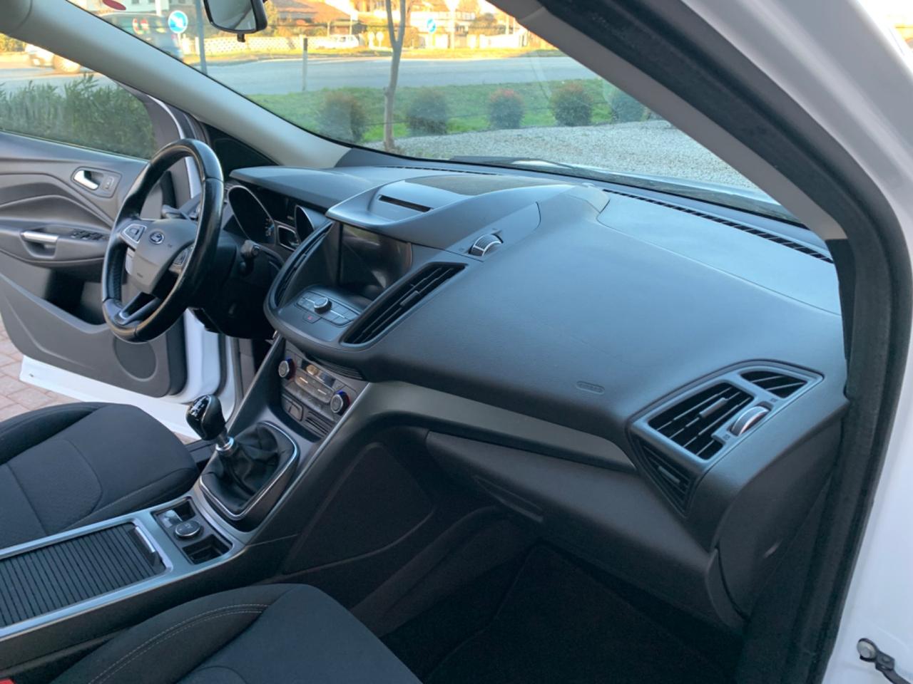 Ford Kuga 1.5 TDCI 120 CV S&S 2WD Titanium