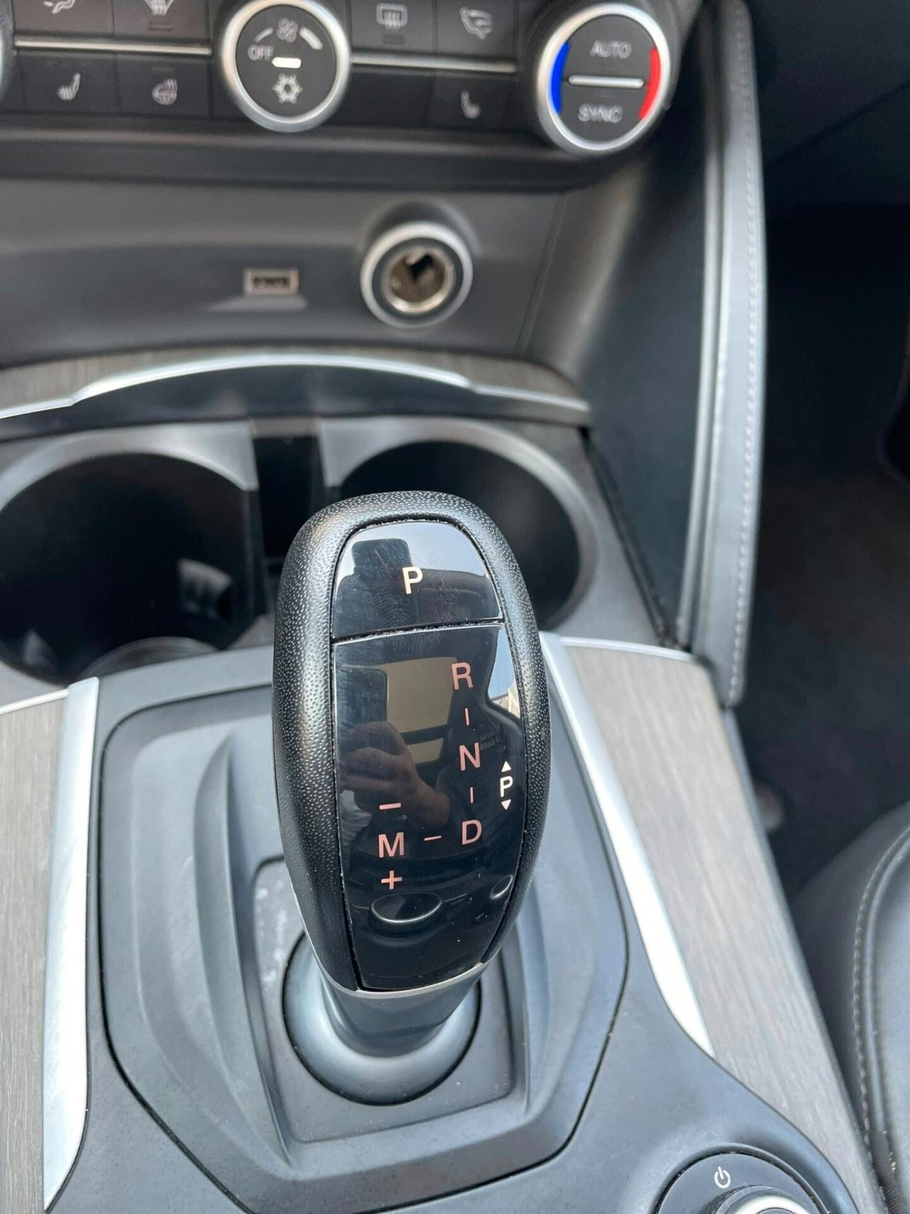 Alfa Romeo Stelvio 2.2 Turbodiesel 210 CV AT8 Q4 full optional tetto panoramico