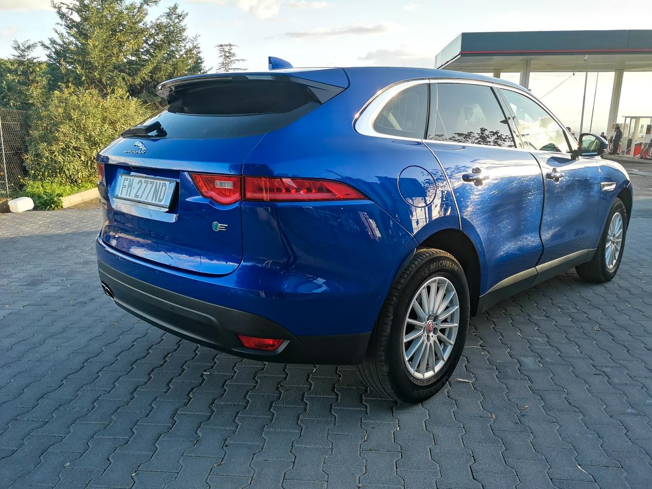 Jaguar F-Pace 2.0 D 163 CV Portfolio