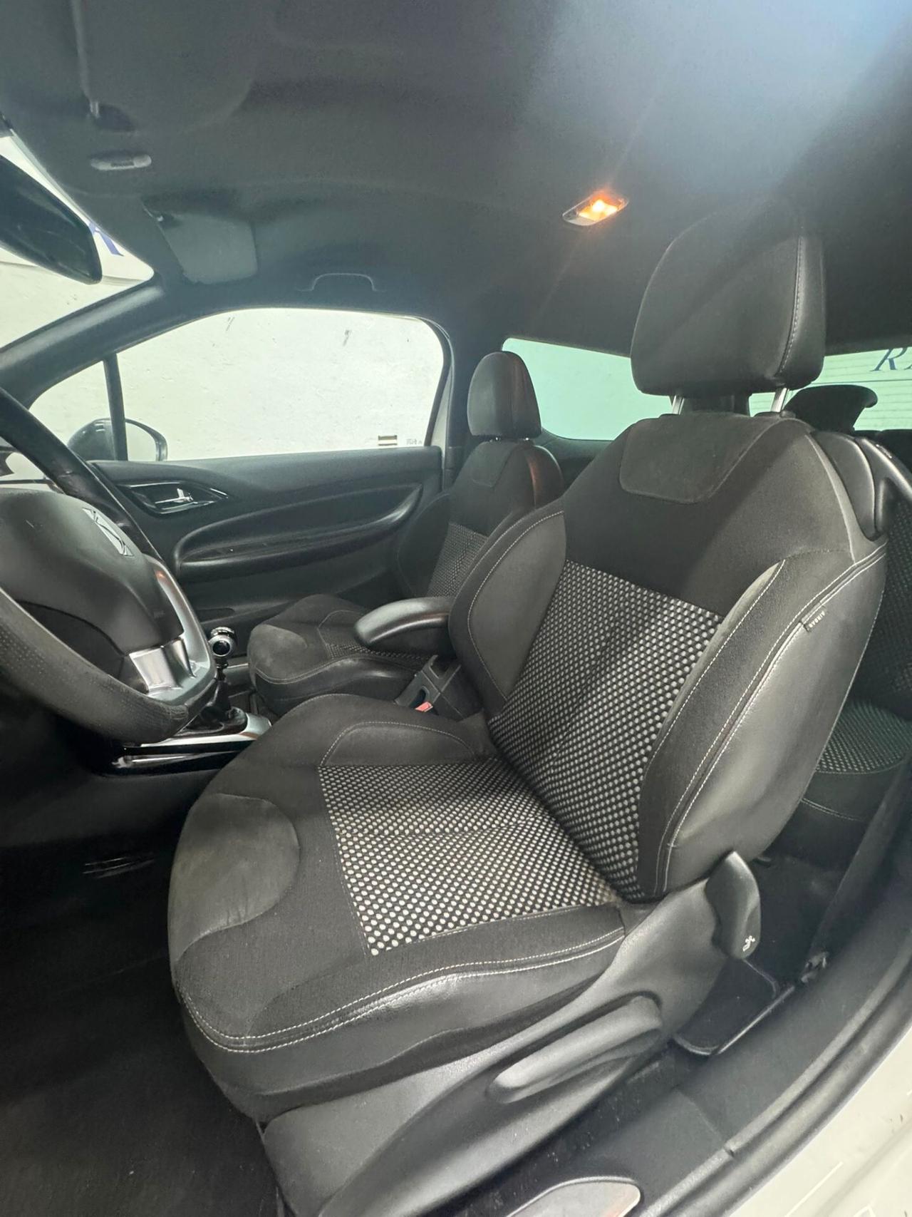 Ds DS3 DS 3 1.6 e-HDi 110 airdream Ultra Prestige