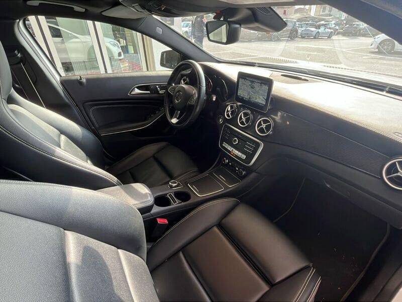 Mercedes-Benz GLA 200 d Automatic Premium