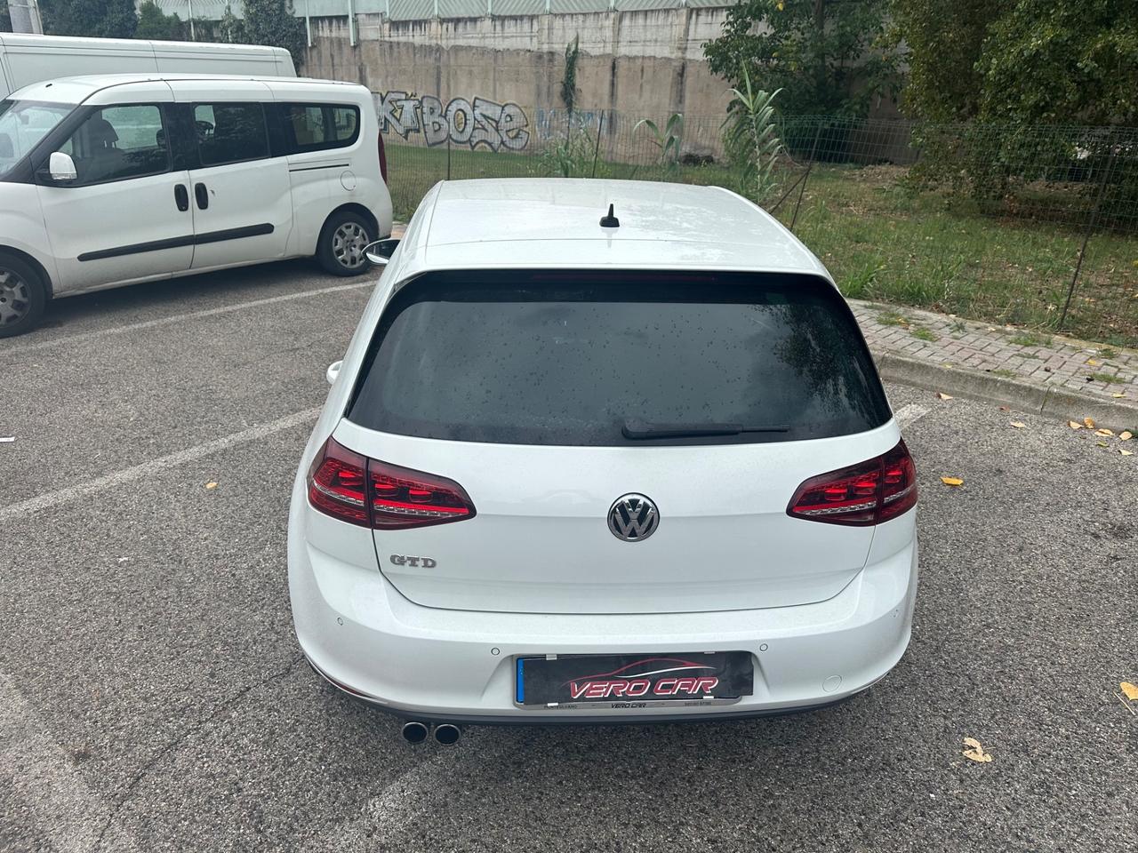 Volkswagen Golf 2.0 TDI DSG 3p. Highline BlueMotion Technology