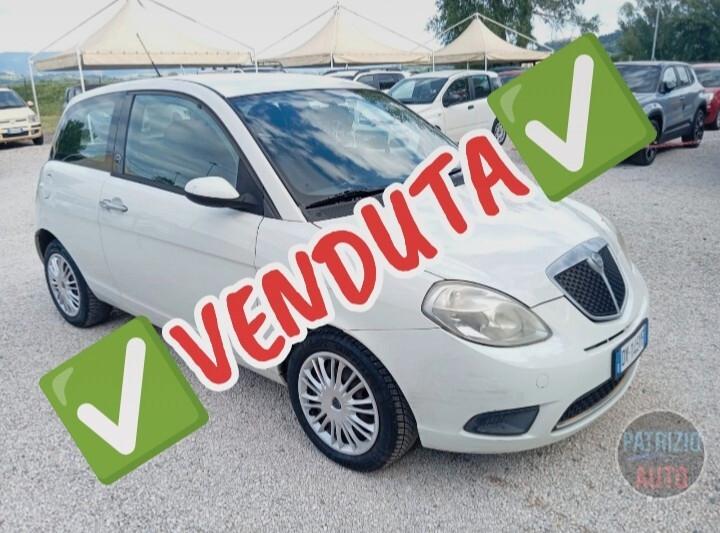 Lancia Ypsilon 1.4 Argento Ecochic GPL