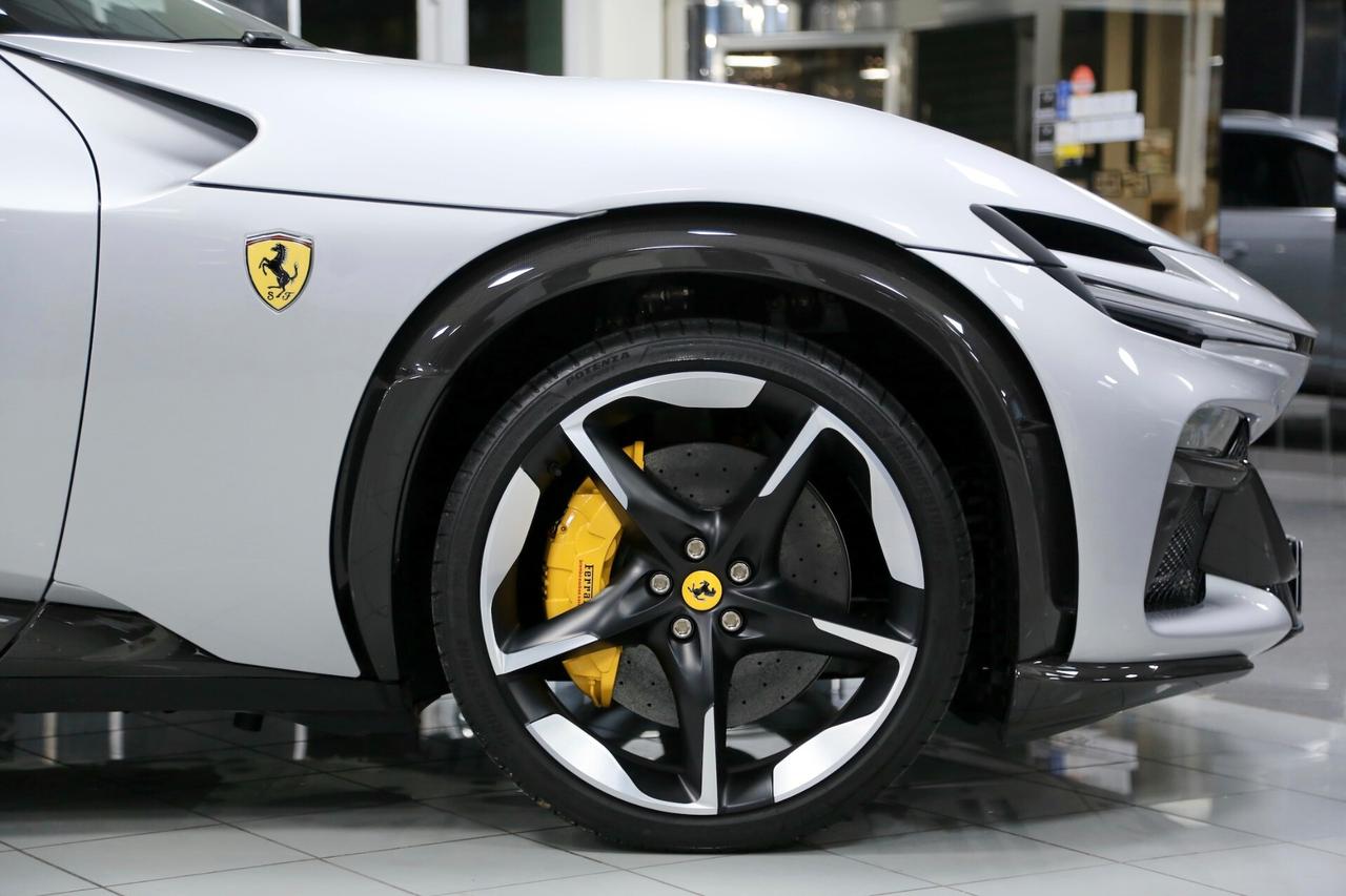 Ferrari Purosangue_ufficiale Italia_full carbon_iva deducibile