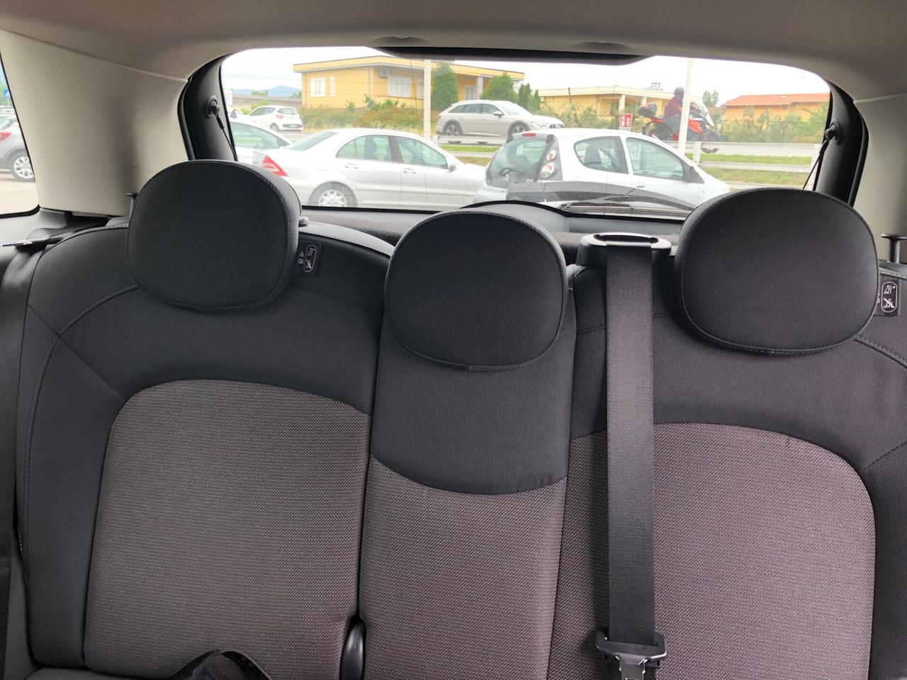 Mini Mini 1.5 Cooper D 5 porte