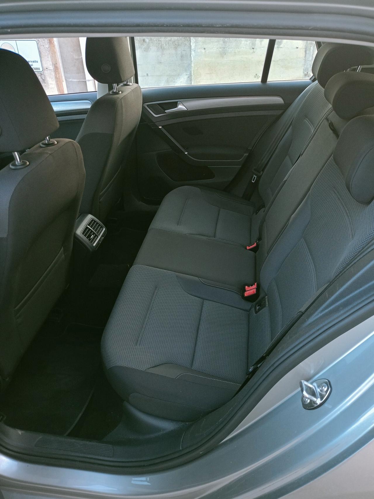 Volkswagen Golf Business 1.600 TDI