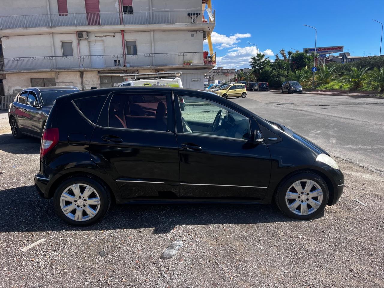 Mercedes A180 cdi 110cv Restilyng 2009 PERMUTA