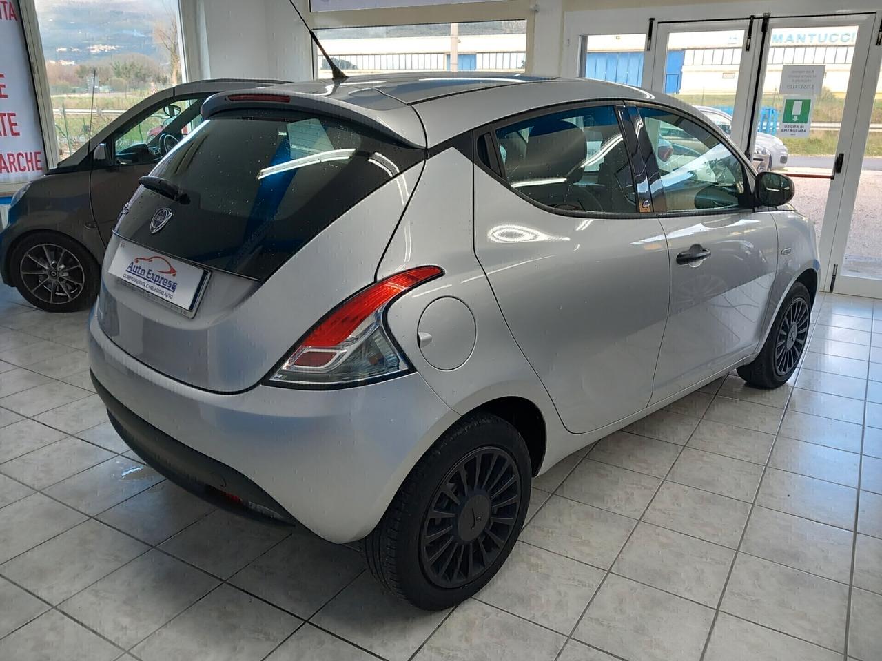 Lancia Ypsilon 1.2 69 CV 5 porte GPL Ecochic Gold