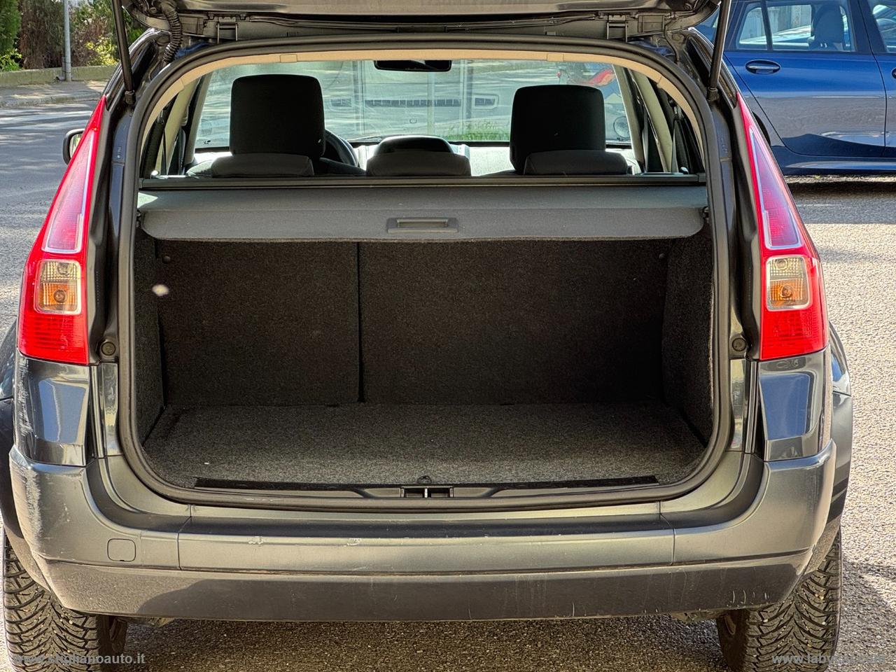 RENAULT Mégane 1.6 SporTour Dynamique