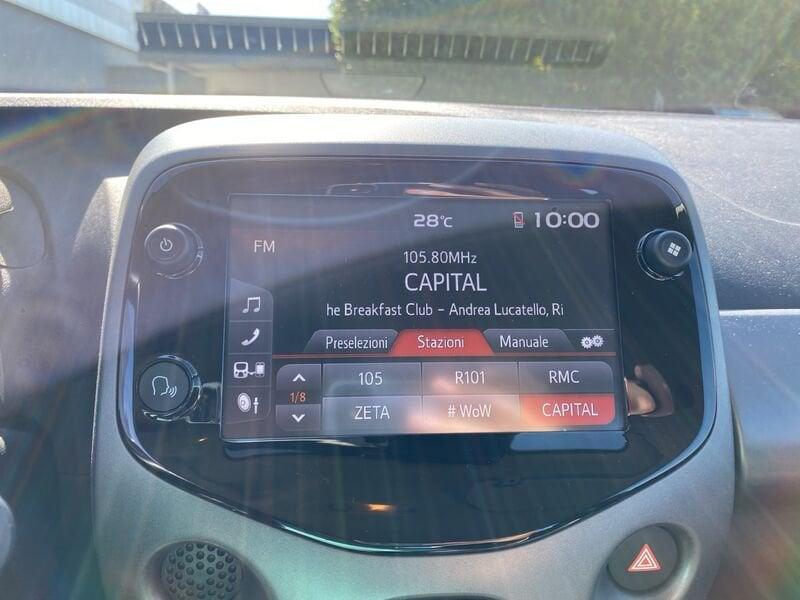 Toyota Aygo Connect 1.0 VVT-i 72 CV 5 porte x-play