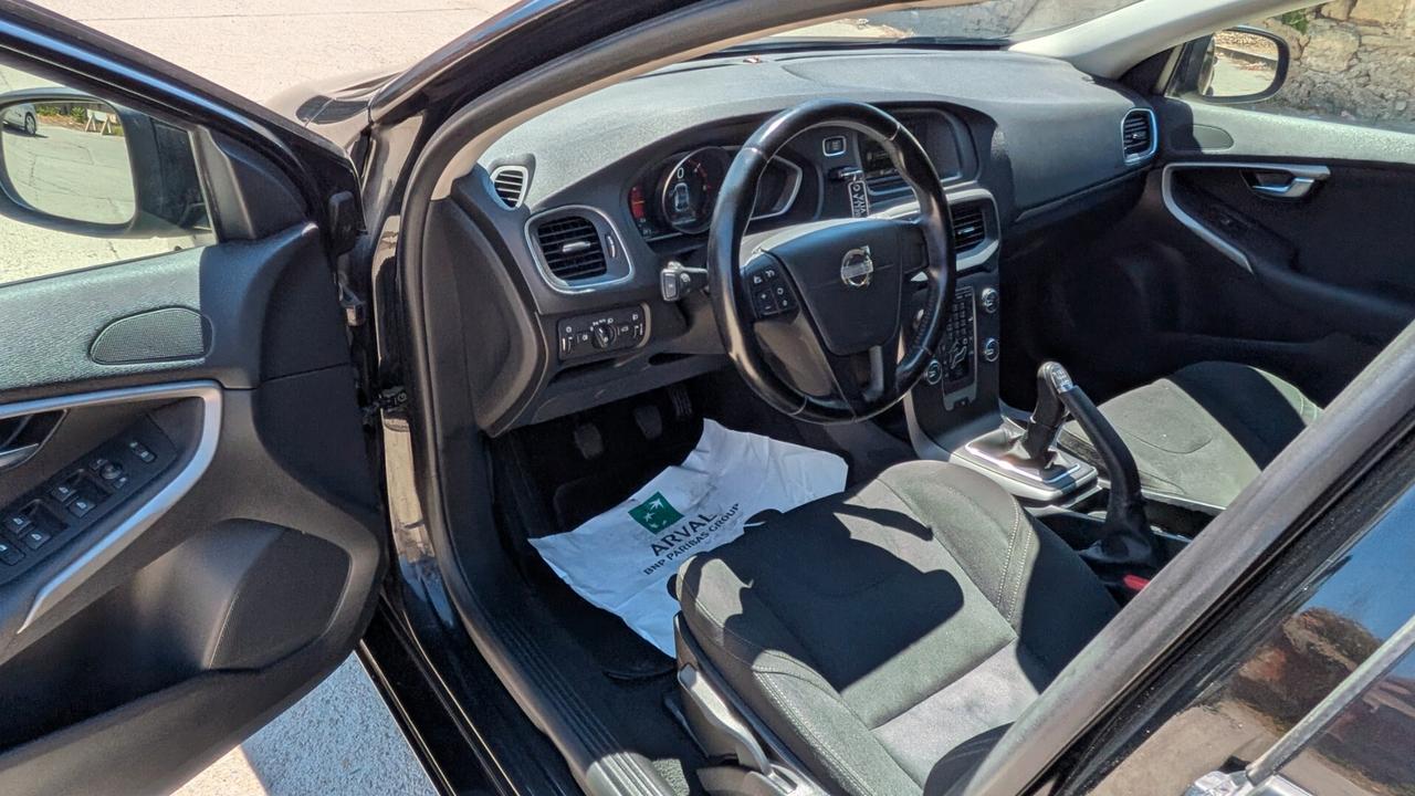 Volvo V40 D2 1.6 Momentum