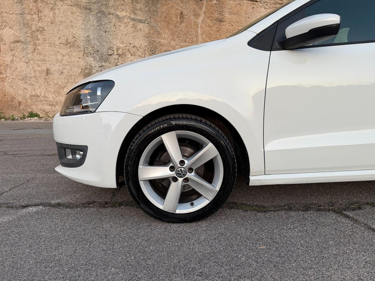Volkswagen Polo/1.6 90 CV/CERCHI 16"/NEOPATENTATI