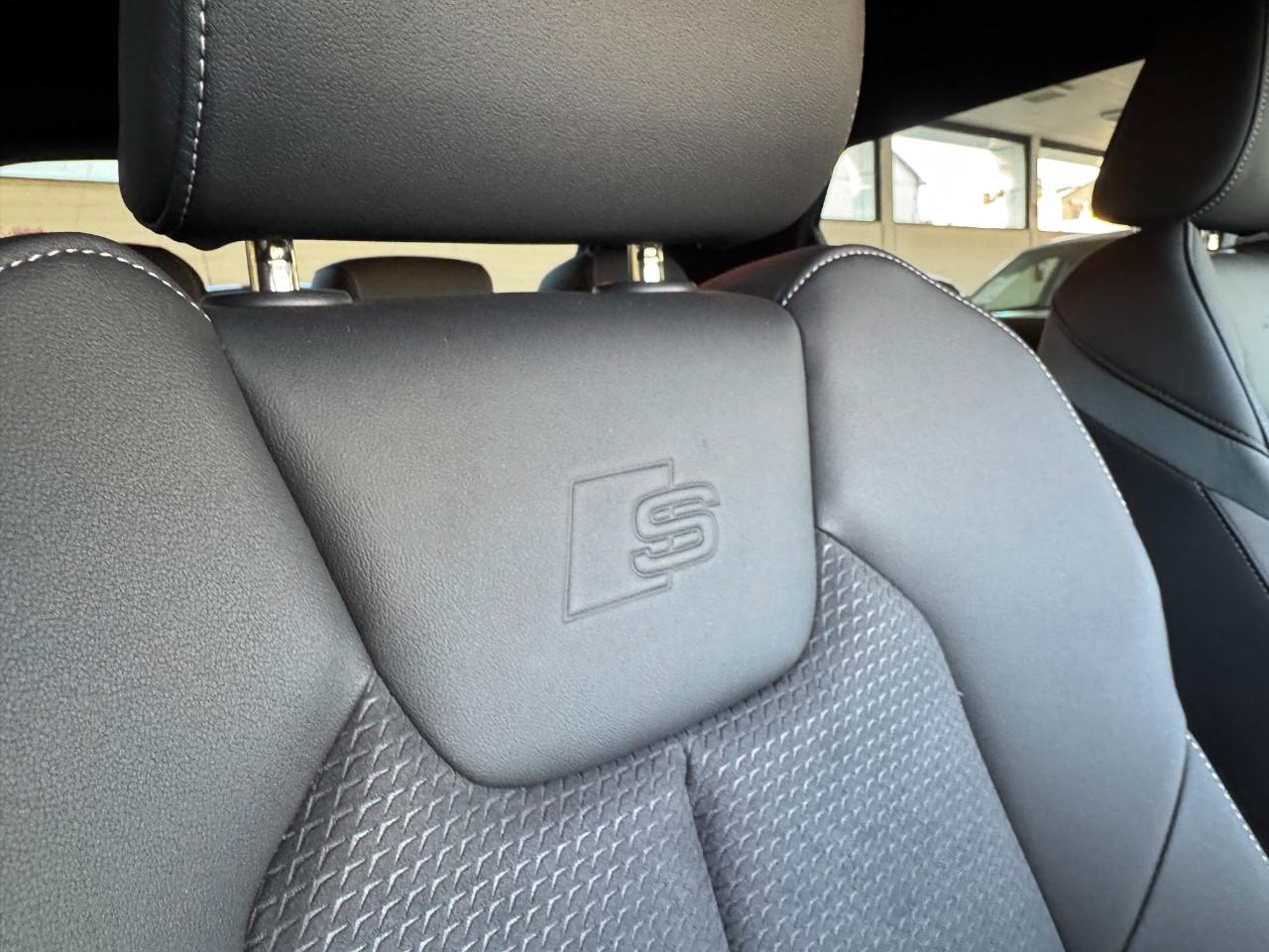 Audi A1 Allstreet 35 TFSI 150cv S Tronic S line Interiors