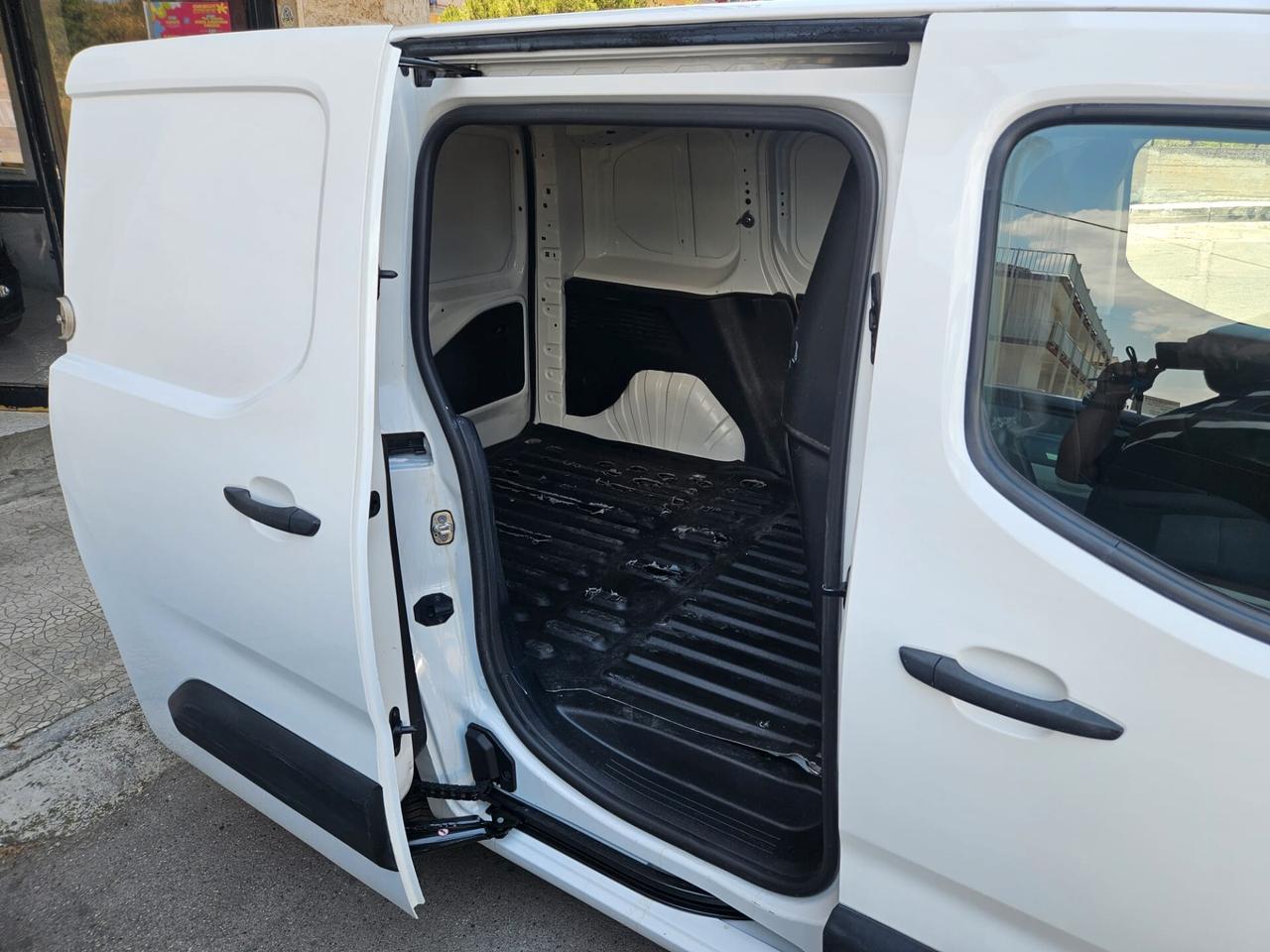 Citroen Berlingo N1 2019 1.5 100CV IVA ESPOSTA 3P.
