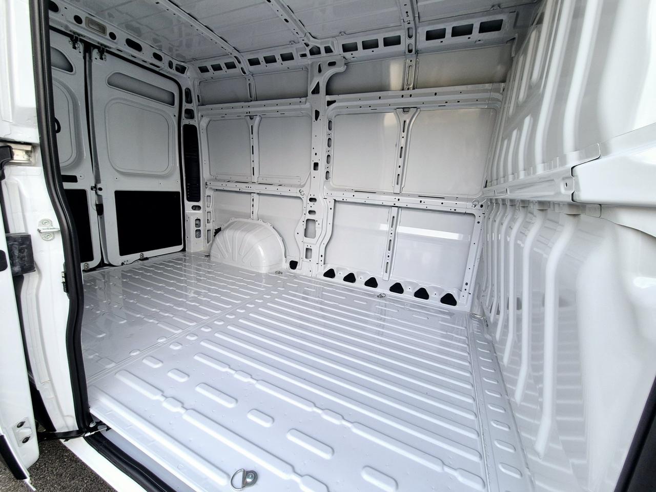 Peugeot Boxer 2.2 140CV Diesel L2H2 2025