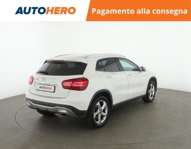 MERCEDES-BENZ GLA 200 Sport