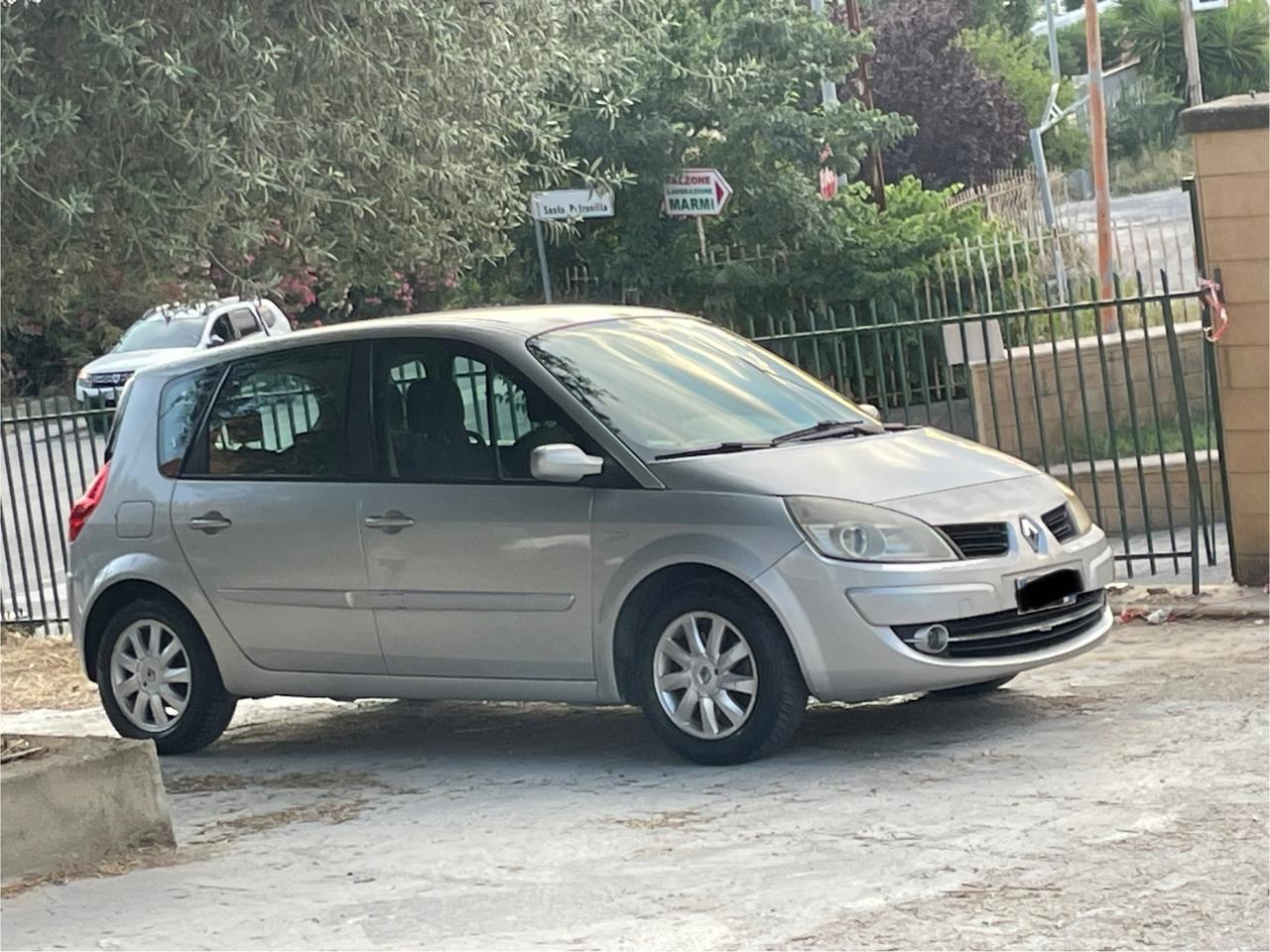 Renault Scenic Grand Scénic 1.9 dCi/130CV Serie Speciale