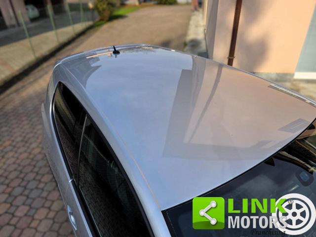 VOLKSWAGEN Golf 3.2 VR6 4mot. 3p. DSG R32