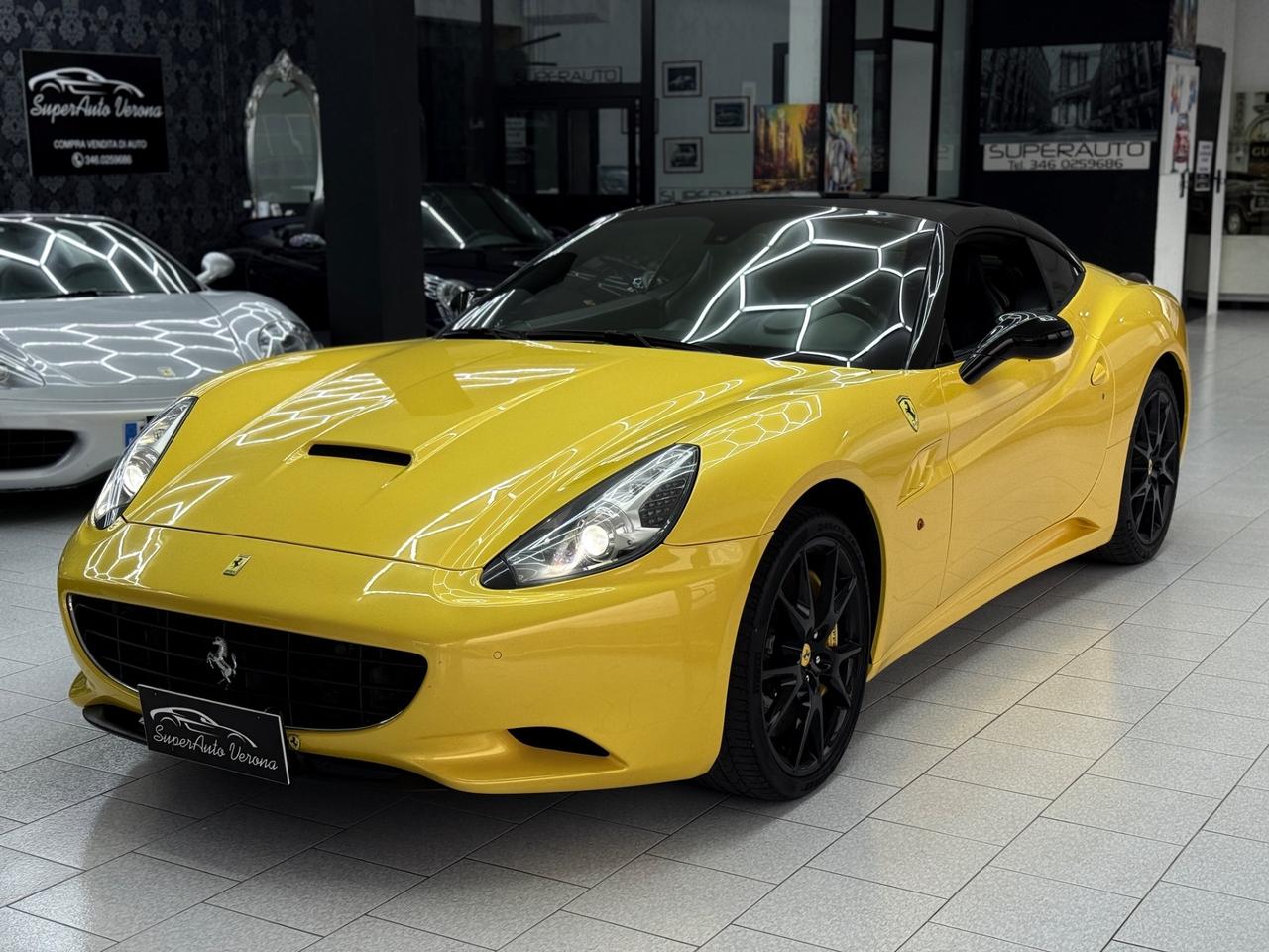 GIALLOTRIPLOSTRATO Ferrari California DCT