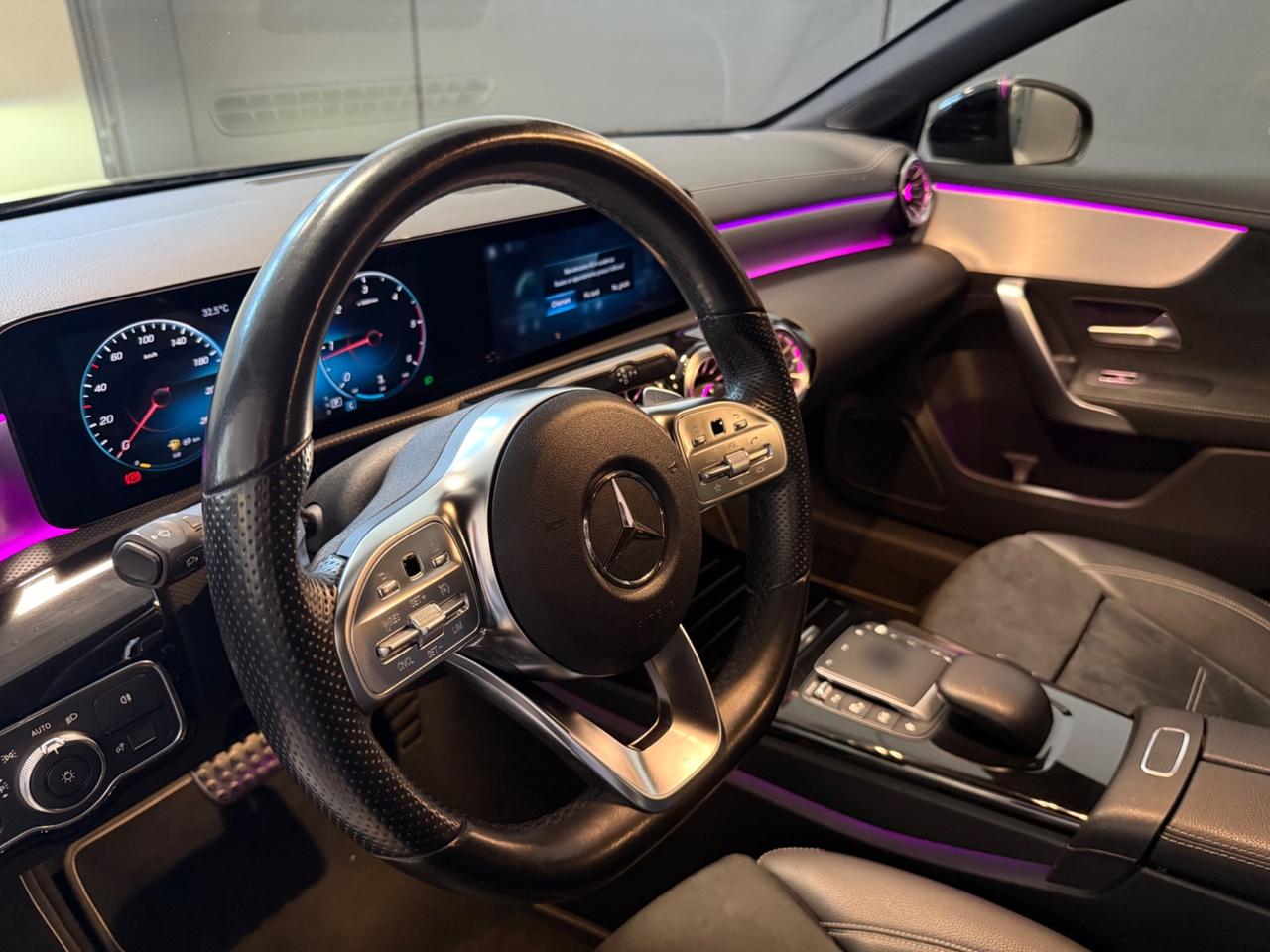 Mercedes-benz A 180 d Premium Edition One AMG Night Edition