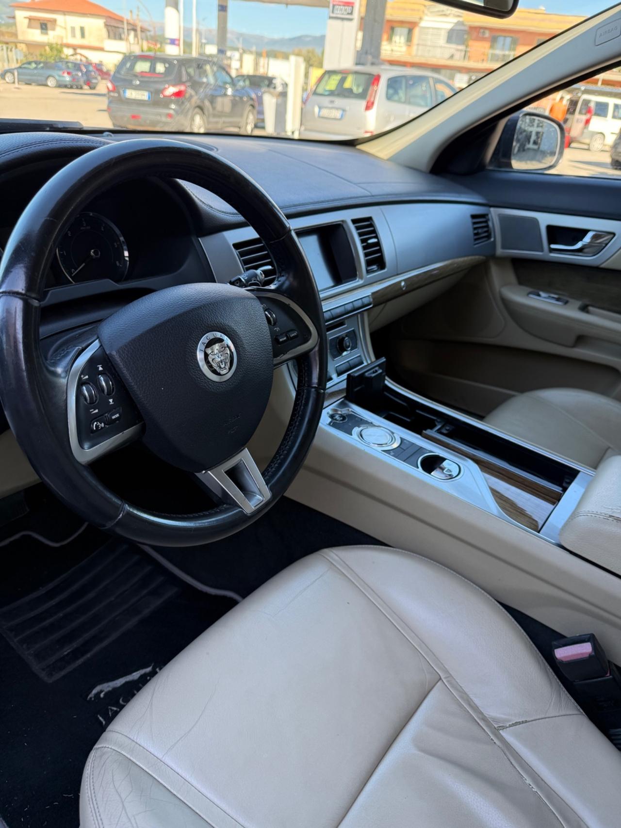 Jaguar XF 2.2 D 190 CV