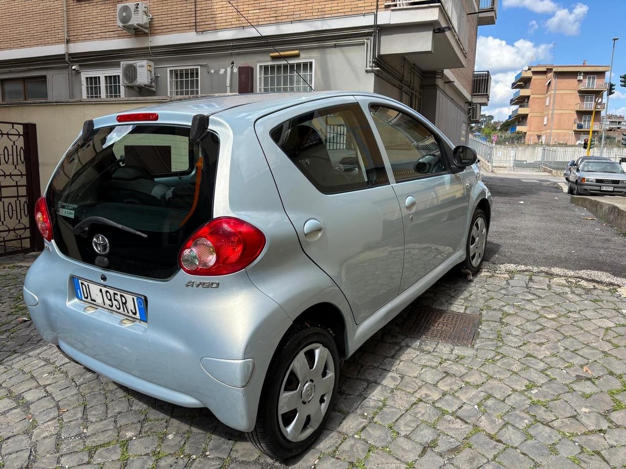 Toyota Aygo 1.0 12V VVT-i 5 porte Now